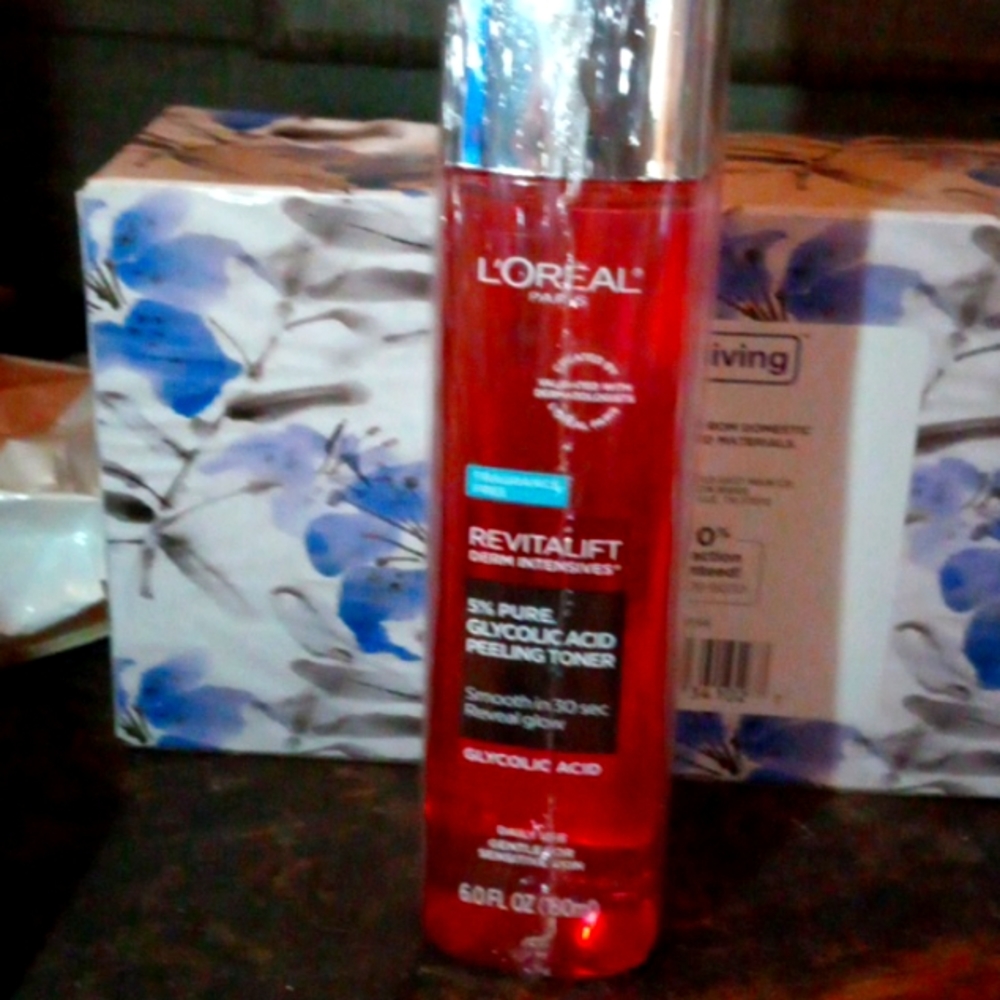 L'oreal Paris peeling toner